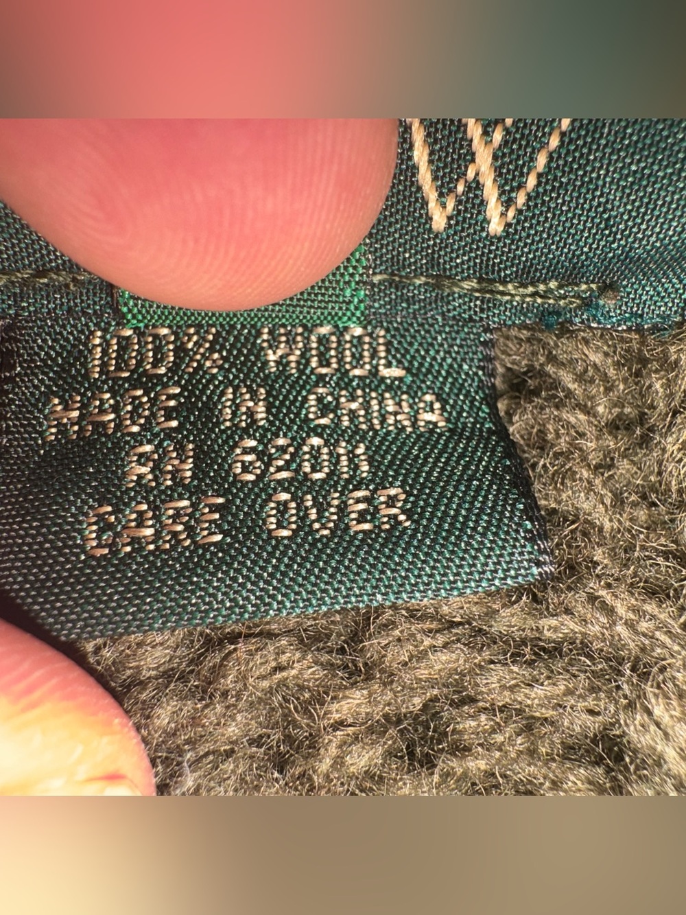 Vintage J. Crew 100% Wool Olive Green Cable-Knit Cropped Cardigan Size Large - Picture 3 of 4